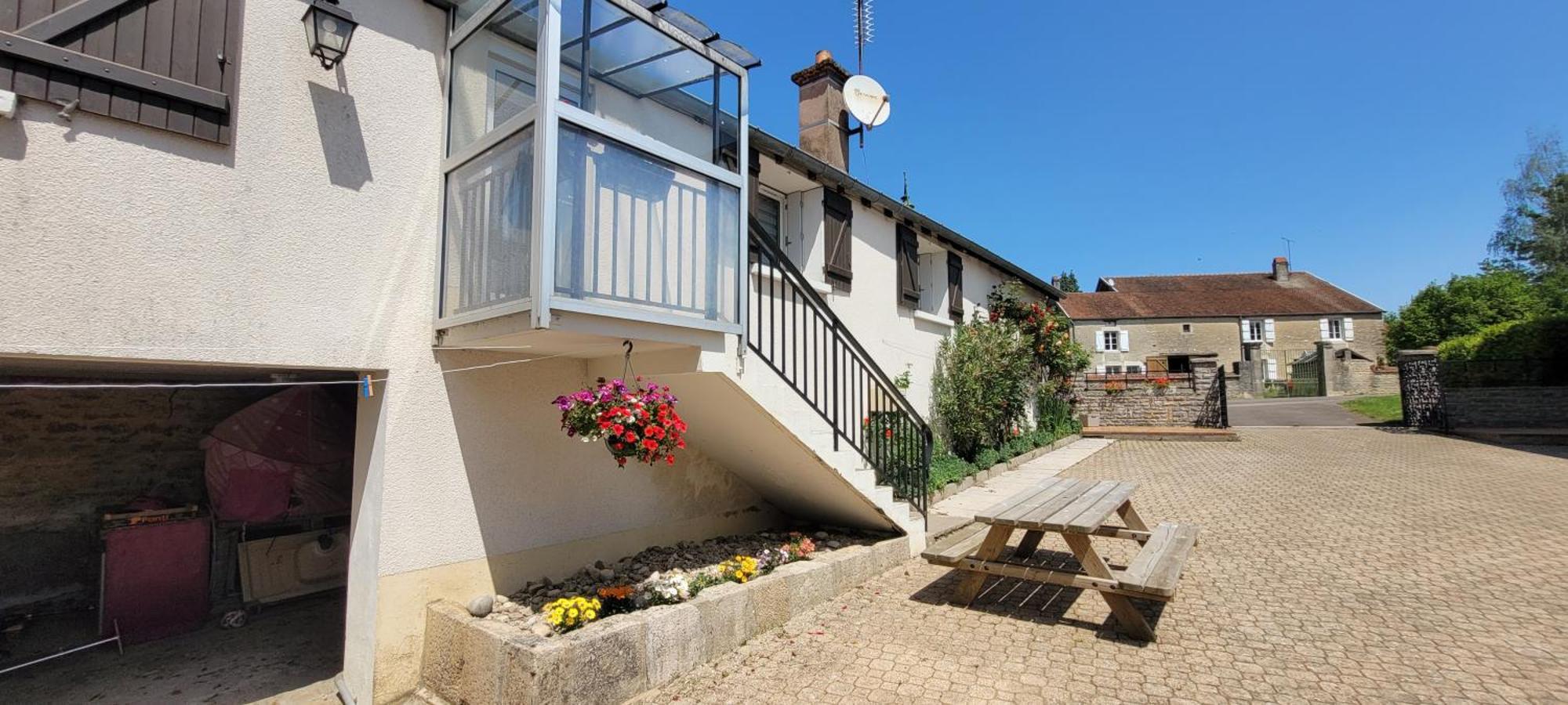 La Maison De L'Abeille De Percey Longeau-Percey Exterior photo